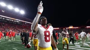 Saturday’s Oregon-USC matchup took a frightening turn when Ducks quarterback Dante Moore